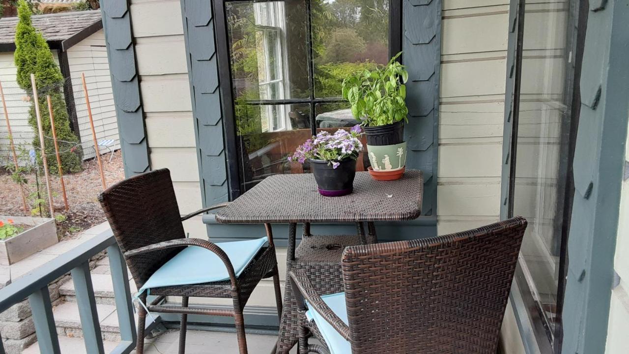 Sea Birds Cottage Виктория Екстериор снимка