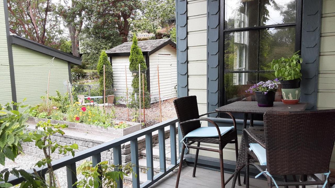 Sea Birds Cottage Виктория Екстериор снимка